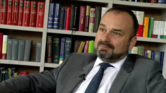 - Sądy potrzebują zmian, ale PiS nie proponuje żadnej koncepcji reformy - mówi profesor Maciej Gutowski