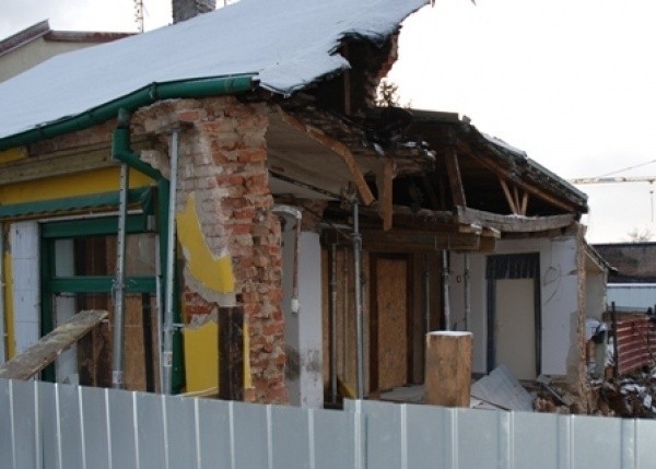Zawaliła się ściana sklepu w Białej Podlaskiej.