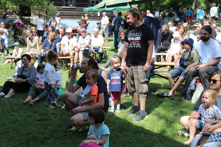 Wygiełzów. Tysiące osób odwiedziły skansen w ramach Festiwalu Etnomania [ZDJĘCIA]