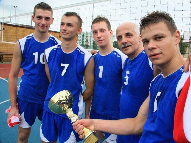 W zwycięskiej drużynie grali: (od lewej) Damian Kandyba, Radosław Klewańczuk, Maciej Klewańczuk, Mariusz Wanat i Łukasz Wanat.