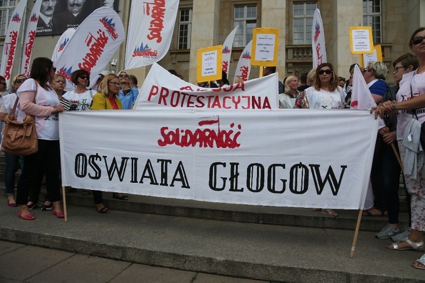 Protest nauczycieli we Wrocławiu [ZDJĘCIA]                 