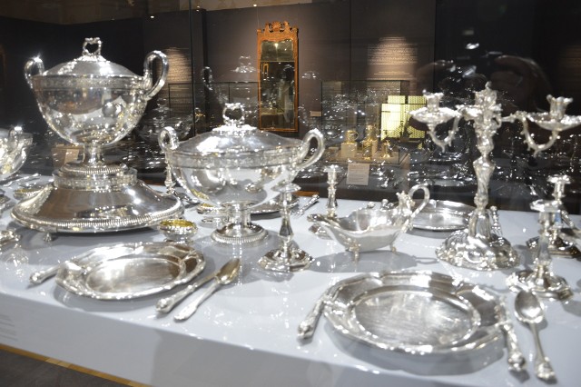 Muzeum Żup Krakowskich w Wieliczce jest pierwszym miejsce na świecie, gdzie zaprezentowano w tak dużym wyborze rzadkie, kolekcjonerskie okazy świeckich sreber, pochodzących w większości z dawnych skarbców panujących i arystokracji. Wystawa „Środkowoeuropejska kultura stołu i królewskie srebra stołowe (XVI-XVIII wiek) z kolekcji Helga Matzke” będzie czynna do 15 stycznia 2022 roku