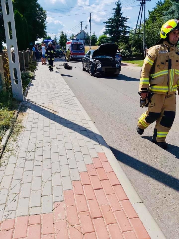 Gniła. Groźny wypadek. Audi wjechało w osoby na chodniku (zdjęcia)