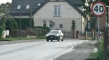 Mieszkańcy gminy Michałów mają nowe drogi asfaltowe. Zobacz wideo