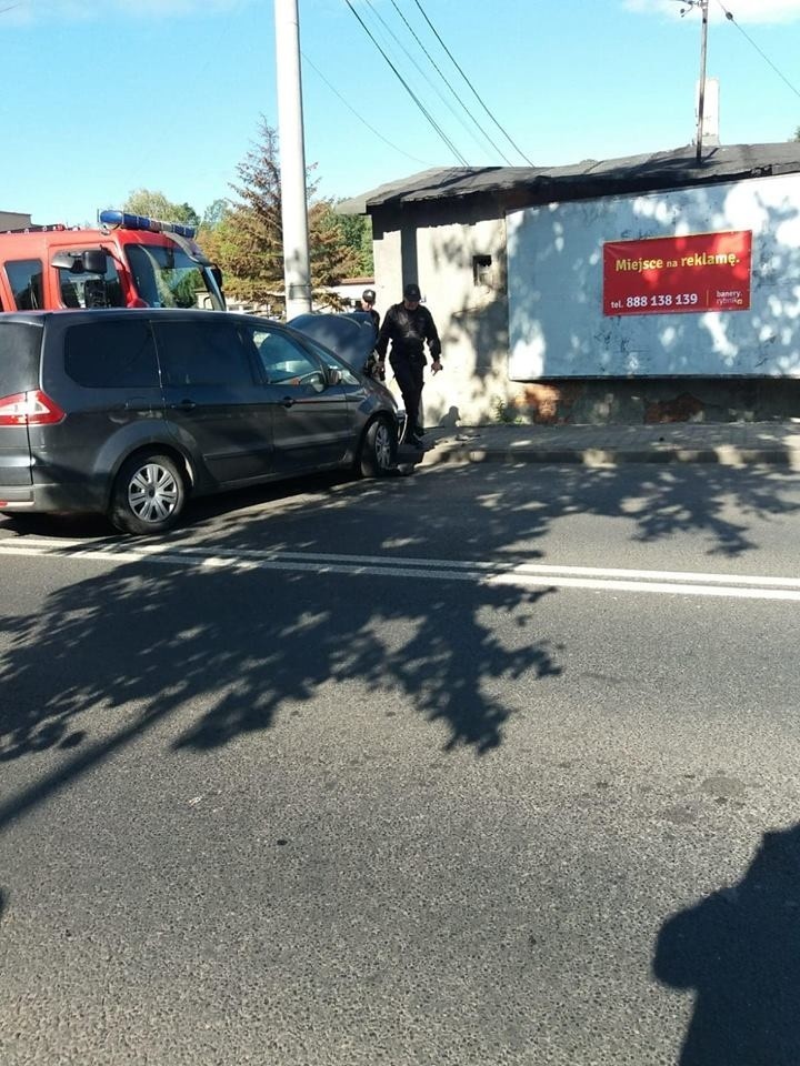 Na ulicy Mikołowskiej w zdarzeniu uczestniczył wóz strażacki