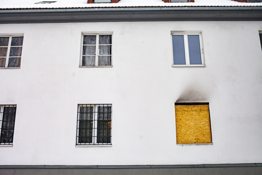Kraków. Lokator terroryzował sąsiadów ciągłymi libacjami i pożarami. Mieszkańcy bali się o swoje życie 