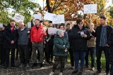 "Sadźcie drzewa, a nie wieże". Mieszkańcy Przeźmierowa protestowali przeciwko budowie wieży telekomunikacyjnej 