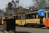 Cmentarzysko tramwajów we Wrocławiu. Zobacz jak niszczeją zabytki (ZDJĘCIA)