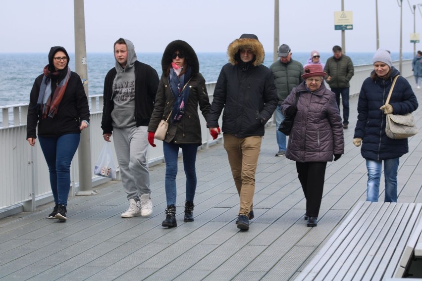 Niedzielny spacer po molo w Kołobrzegu
