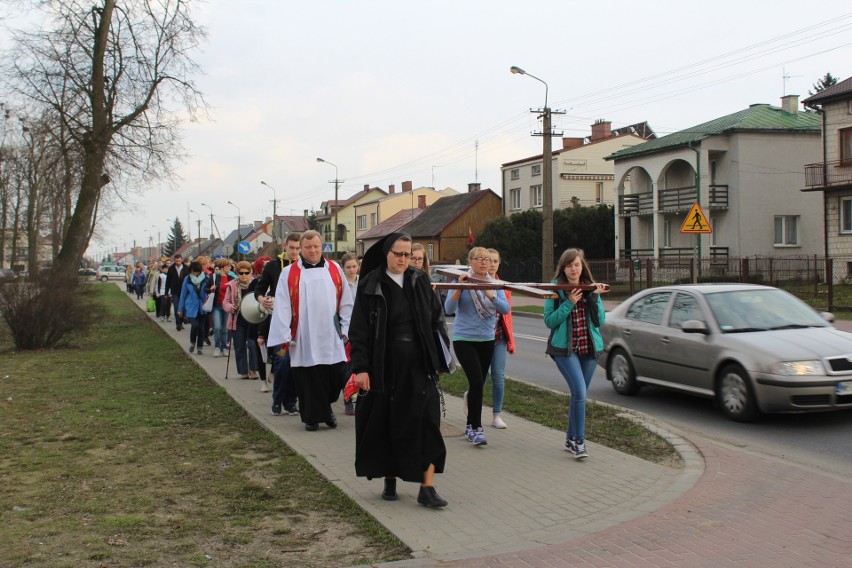 Przasnysz. Harcerska Droga Krzyżowa [ZDJĘCIA]