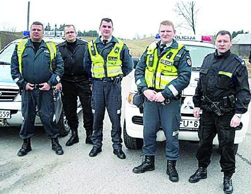 W teren wybrali się policjanci z polskich Szypliszek i litewskiej Kalwarii. Dzięki takim patrolom wiele lokalnych problemów uda się być może rozwiązać.