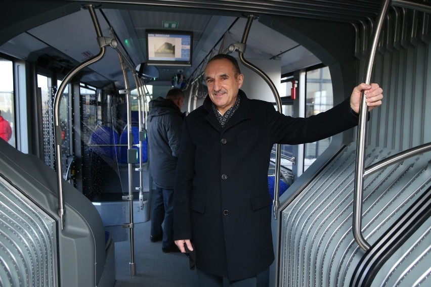 Tak wyglądają nowe autobusy MPK we Wrocławiu. Pasażerowie będą podróżować Mercedesami Citaro 2 [ZDJĘCIA]