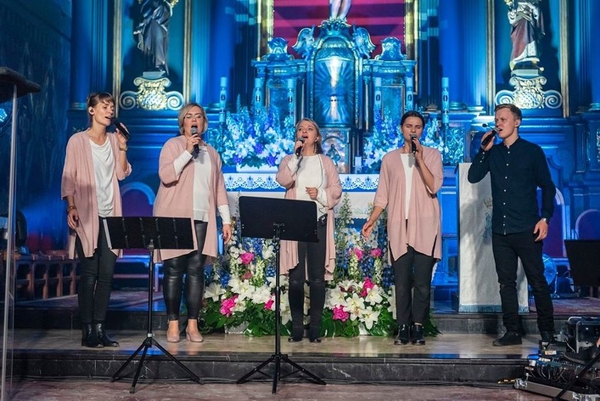 Wieliczka. Wyjątkowe „Solne Uwielbienie” w Sanktuarium Matki Bożej Łaskawej [ZDJĘCIA] 