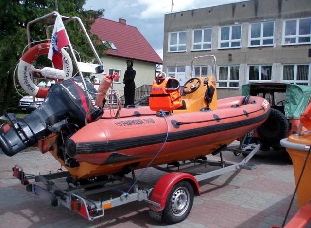 Policjanci odzyskali łódź skradzioną WOPR- owi