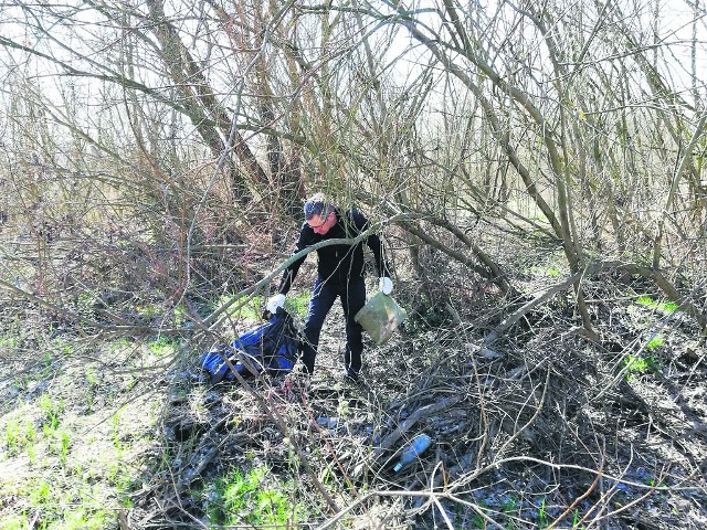 Ponad 120 worków śmieci zebrano podczas wiosennego sprzątania wiślanych brzegów w Baranowie Sandomierskim.