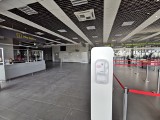 Lotnisko w Pyrzowicach gotowe na wznowienie lotów. Nowe zasady dla pasażerów. Pomiar temperatury, zakaz wejścia do terminali, dezynfekcja