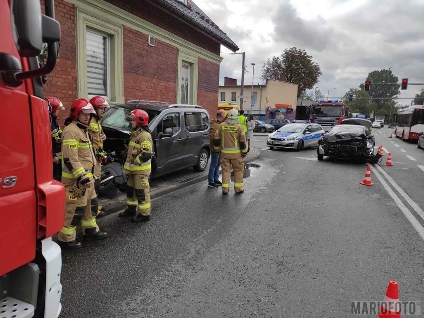 Zderzenie dwóch samochodów w Opolu.