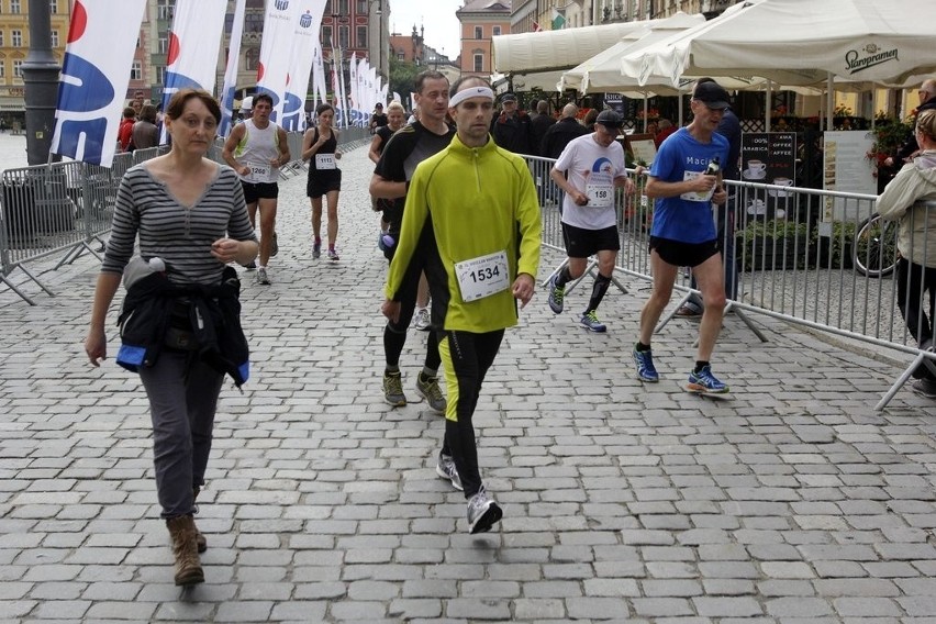 Maraton Wrocław - ZDJĘCIA - zawodnicy z numerami 1401 - 1600