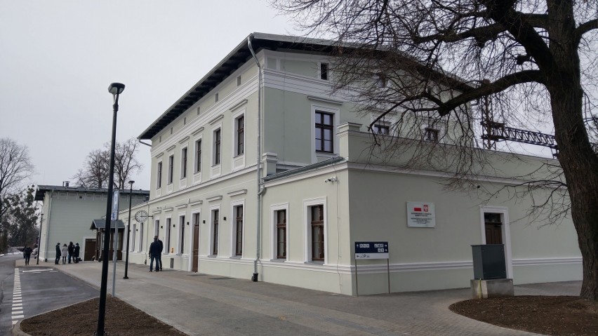 Wyremontowany dworzec w Kątach Wrocławskich