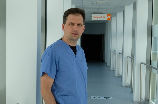 Dr Michał Zembala, kardiochirurg z Oddziału Kardiochirurgii, Transplantacji Serca i Płuc oraz Mechanicznego Wspomagania Krążenia Śląskiego Centrum Chorób Serca w Zabrzu