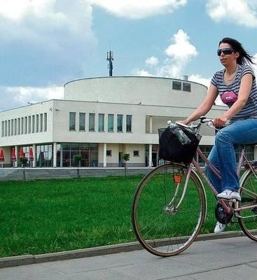 Coraz częściej uczelnie budują swoje kampusy na obrzeżach miasta Fot. Andrzej Banaś