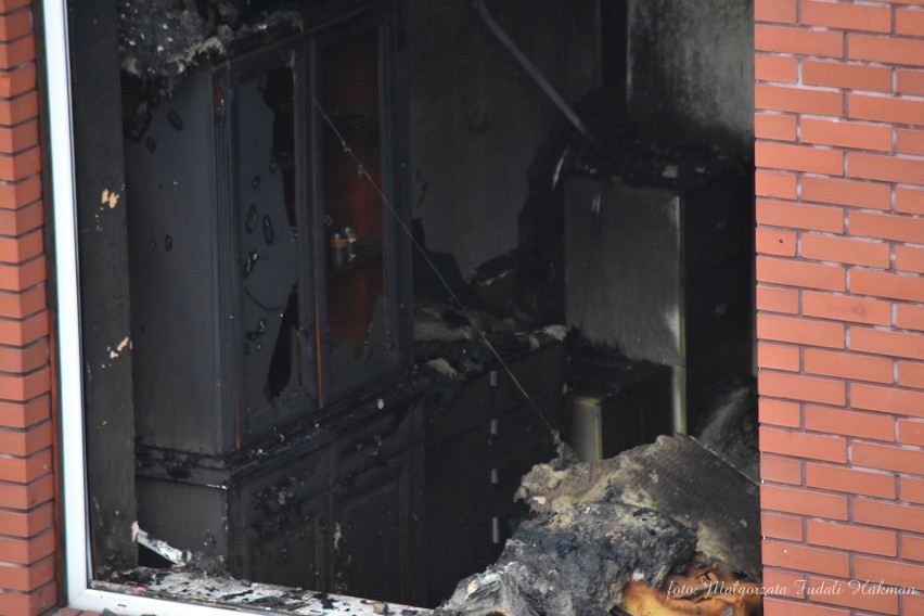 Pożar pasażu Hayduk w Żarach. 19 sklepów spłonęło. "Straciliśmy dorobek całego życia..."[ZDJĘCIA,WIDEO]