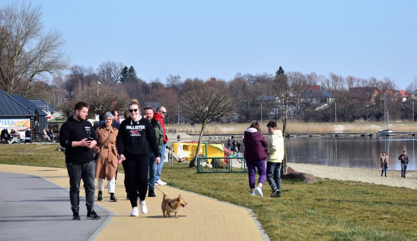 Pierwsza tak ciepła marcowa niedziela nad Jeziorem...