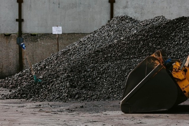 Szczecin będzie realizował dystrybucję tańszego węgla, ale ten wciąż nie jest dostępny.