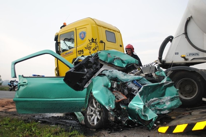 Pow. tczewski: Wypadek w Zajączkowie. Dwie osoby nie żyją