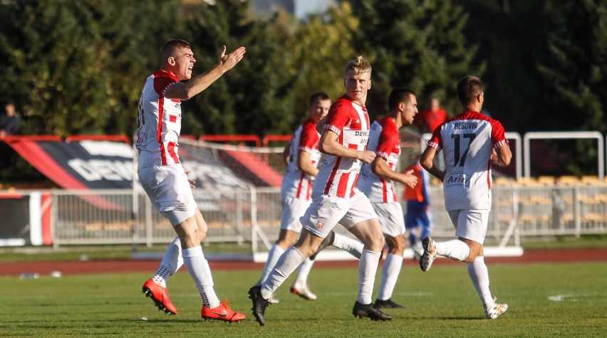 Apklan Resovia wygrała z rezerwami Lecha Poznań 3:2...