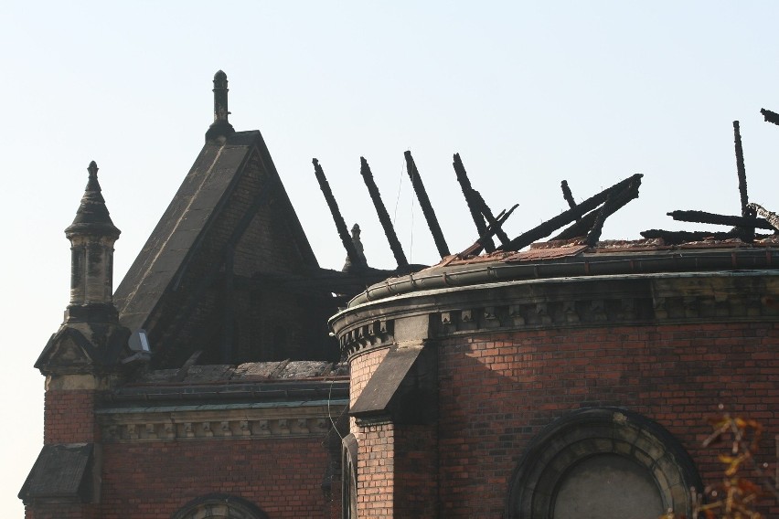 Pożar katedry w Sosnowcu: Przyczyna pożaru wciąż nieznana. Straty to 7 mln zł [ZDJĘCIA]