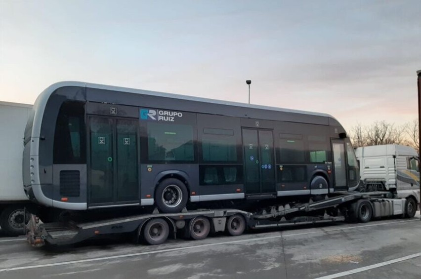 Kraków. Autobus jak mydelniczka na testach w mieście