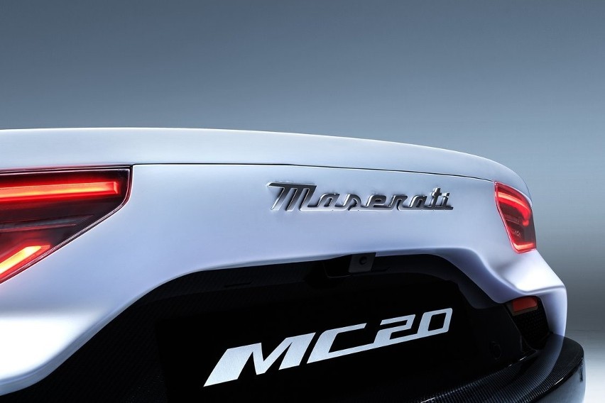 Maserati MC20...