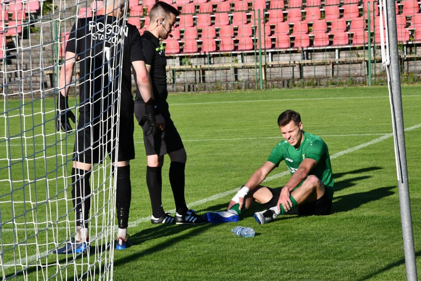 W meczu Hummel 4 ligi Korona II Kielce pokonała Pogoń Staszów 2:1 i fetowała awans do trzeciej ligi. Zobaczcie zdjęcia