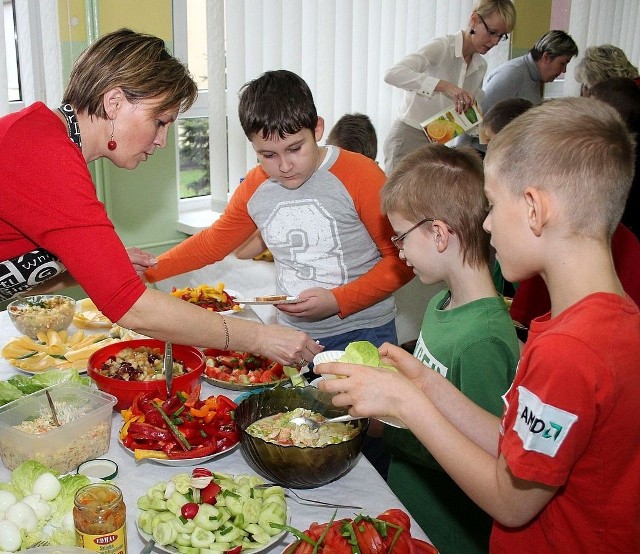 Pod hasłem "Śniadanie daje moc" przebiega ogólnopolska akcja promocyjna w szkołach podstawowych.