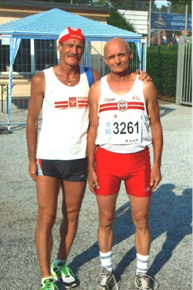 Poznaniak Sylwester Lorenz (z prawej) i Dariusz Bednarski z Płocka, brązowy medalista skoku wzwyż