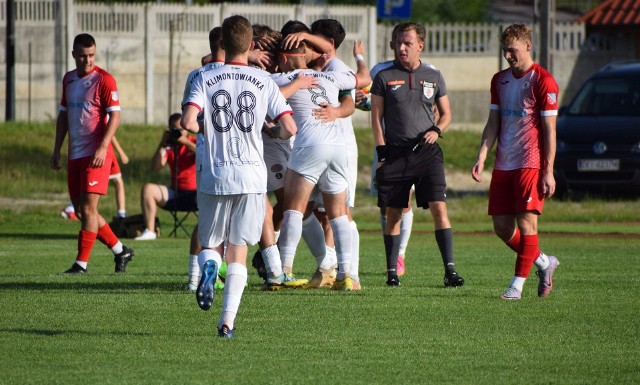 Klimontowianka Klimontów pokonała GKS Zio-Max Nowiny 2:1.