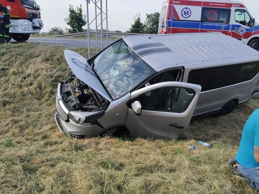 Wypadek na Drodze Krajowej nr 5 pod Szubinem. Interweniował śmigłowiec LPR [zdjęcia]