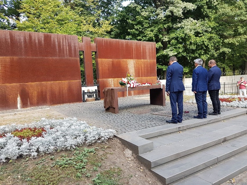 Cmentarz Ofiar Totalitaryzmu w Piatichatkach