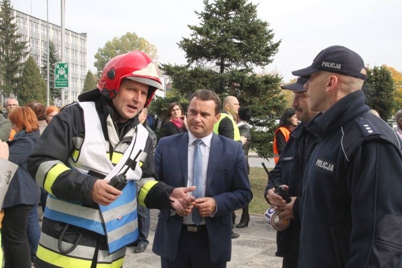 Ćwiczenia strażackie w Urzędzie Wojewódzkim