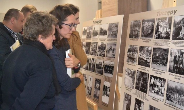 Wystawę fotografii "Gmina Tuczępy wczoraj i przedwczoraj" można oglądać w Centrum Kultury w Tuczępach.