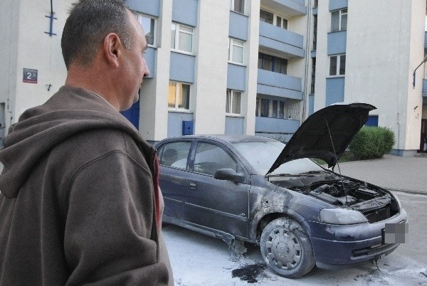 Podpalili samochody stojące na parkingu! [nowe fakty, zdjęcia]