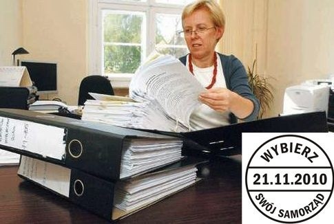 &#8211; Zgłosiło się do nas ok. 250 komitetów lokalnych z regionu &#8211; mówi Elżbieta Radomska, dyrektor biura wyborczego w Koszalinie. &#8211; Do 22 października, do północy mają zgłaszać kandydatów na radnych, a do 27 października, do północy &#8211; kandydatów na wójtów, burmistrzów i prezydentów.