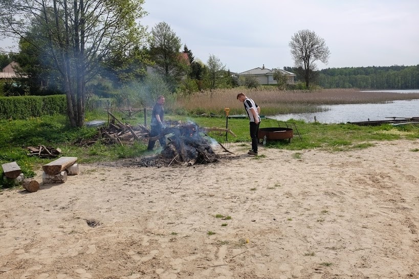 Do spalenia pozbierano tyle materiału, że starczy na...