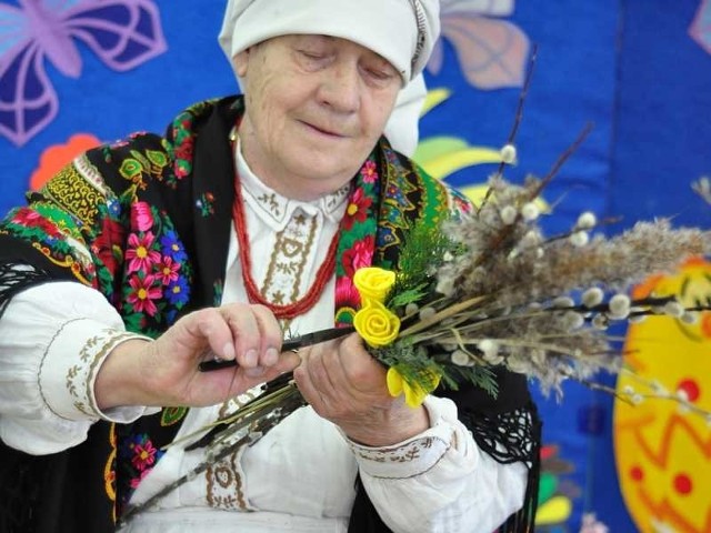 W poniedziałek Anna Rzeszut z Zespołu Obrzędowego Lasowiaczki z Baranowa Sandomierskiego spotkała się z uczniami Szkoły Podstawowej numer 9 w Tarnobrzegu.