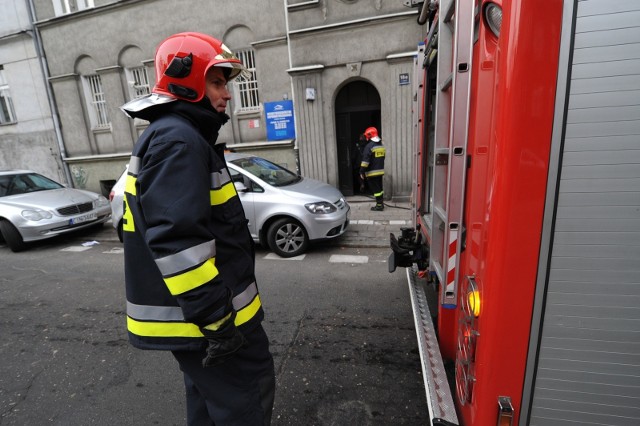 W pożarze przy ul. Królowej Jadwigi życie stracił człowiek.