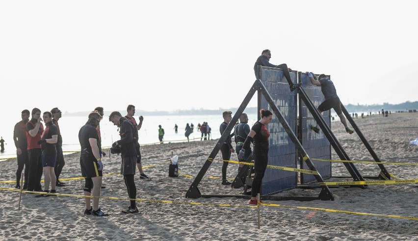 Runmageddon Gdańsk 2020 - siła i charakter. Zawody na plaży...