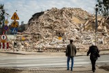 Kamienice na ul. Toruńskiej zostały wyburzone. Pozostała po nich góra gruzu! [zdjęcia]