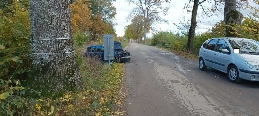 Wypadek w okolicy Łojewa. Auto uderzyło w drzewo. Kobieta w...