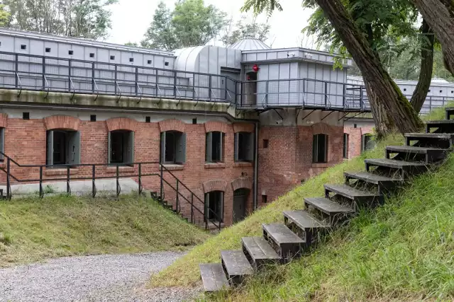Do zwiedzania zrewitalizowanego budynku zaprasza min. Fort Jugowice
